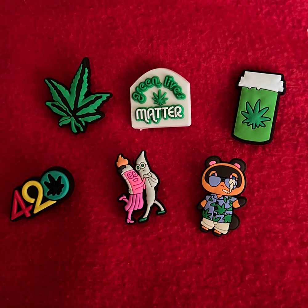 Croc charms